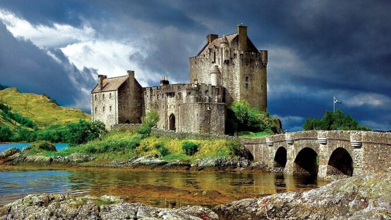 Castles, Clans & Scottish Legends